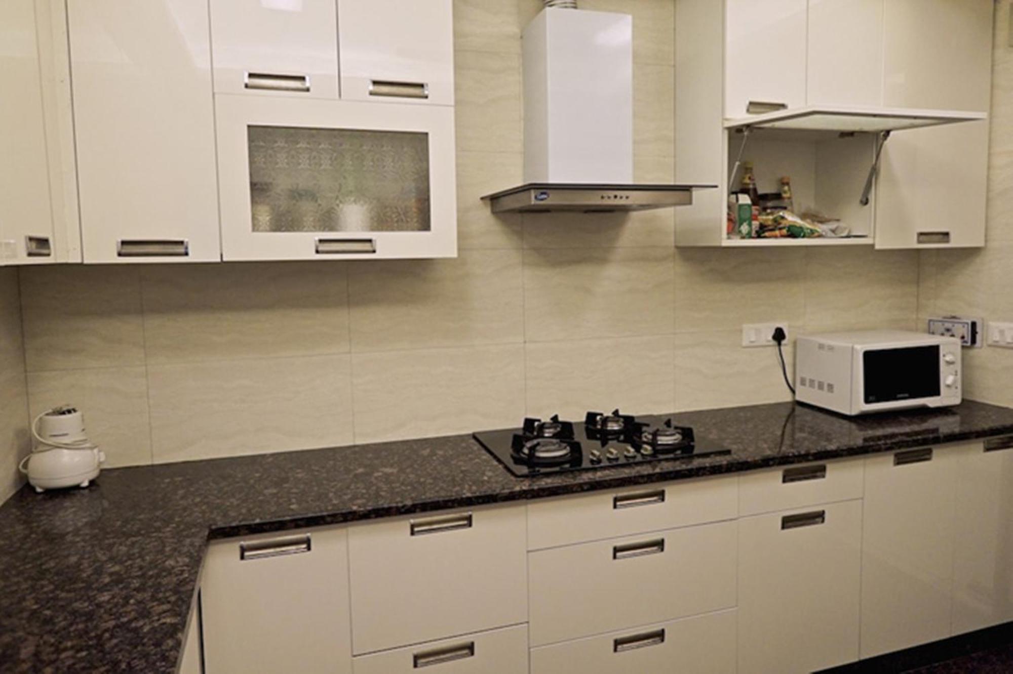 Woodpecker Service Apartments - Green Park Нью-Дели Экстерьер фото